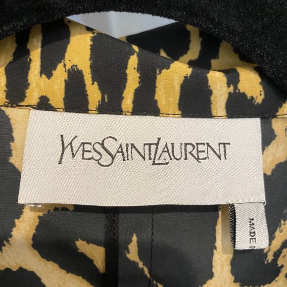 Yves Saint Laurent: Jacket with belt and bag - Picture 7 of 14